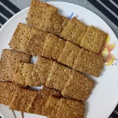 A picture of Oats savoury cookies.