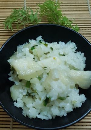 Hình của món Xôi sắn (trong nam gọi là củ mì).