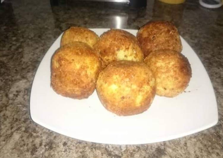 Potatoe fritters with Minced meat