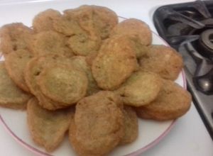 Una foto de Tortitas de polvo de pescado seco y especias a lo barroco para cuaresma en sala de miel de maguey