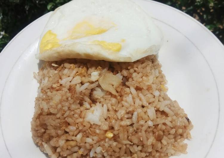 16 Resep: Nasi Goreng Simple ala Mbak UlynNuha yang Lezat