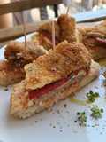 Pincho de Cachopo de Piquillo y Brie en Pan de Coca