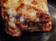 Una foto di lasagna di natale