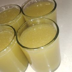 A picture of Sugarcane juice.