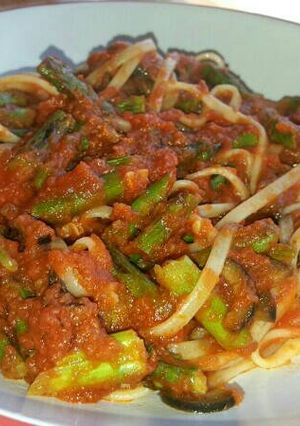 Foto principal de Putanesca con espárragos trigueros(vegetariano)