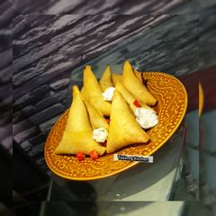 A picture of Chicken samosa 2.