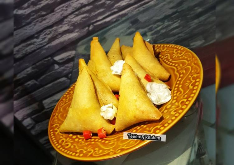 How to Prepare Quick Chicken samosa 2