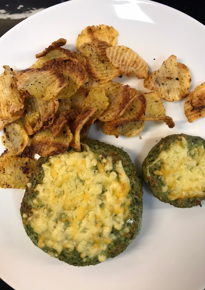 Una foto de Burgers de pollo, espinacas y queso en Airfryer Cosori