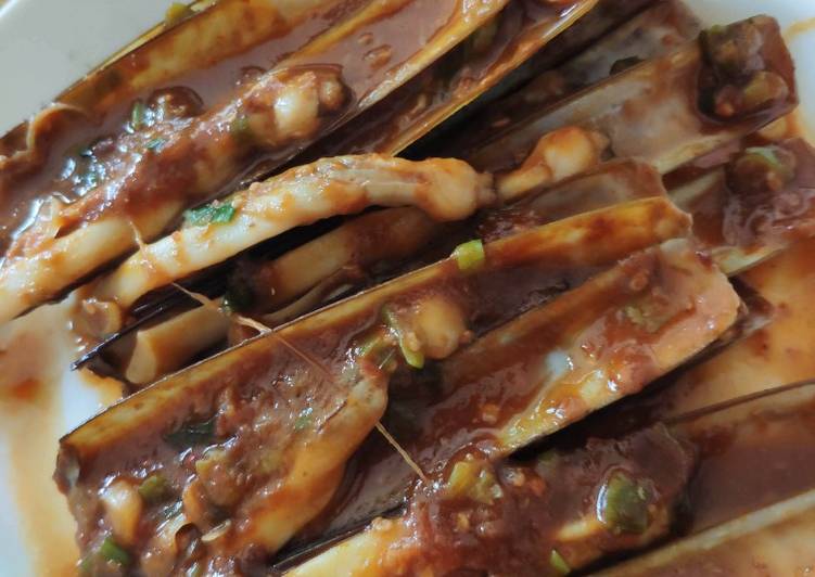 Sambal Razor Clams