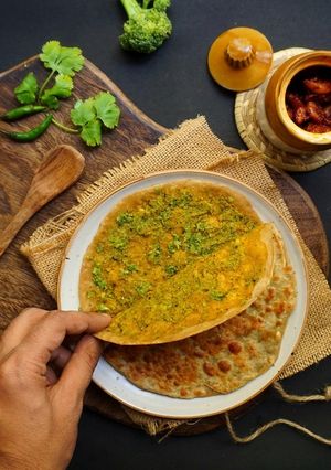 A picture of Broccoli Parantha.
