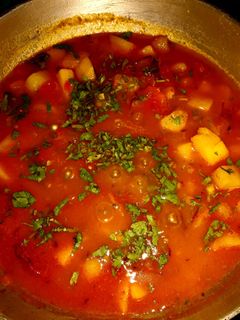 আলু টমেটো (Aloo tomato recipe in bengali) রেসিপির প্রধান ছবি