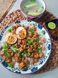 Nasi Bakmoy Ayam Tahu