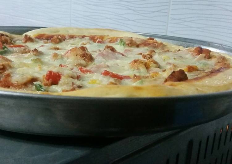 How to Make Quick Chicken Tikka pizza