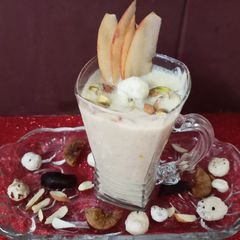A picture of Makhana apple kheer.