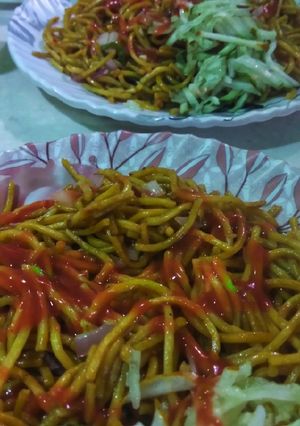 A picture of Schezwan Maggi.