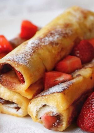 Foto resep Strawberry Nutella bread roll
