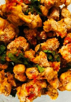 A picture of Crispy masala peanuts.