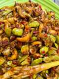 Siput gonggong oseng pete
