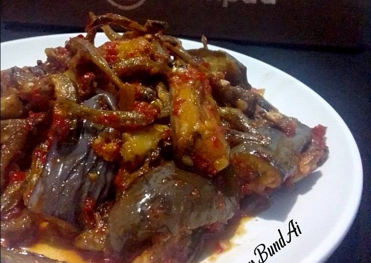 Bagaimana Membuat Sambal Terong Teri yang Lezat