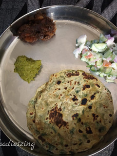 A picture of Fresh methi leaves chapati / roti.