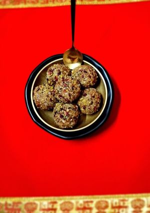 A picture of Sugar Free dryfruit ladoo.