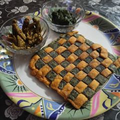 A picture of Tricolor Weave snack.