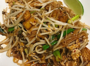 Foto principal de Pad thai con pollo