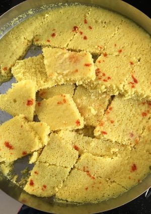 ખાટા ઢોકળા (Khata Dhokla Recipe In Gujarati) રેસીપી મુખ્ય ફોટો