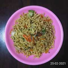 Mie Goreng Burung Dara রেসিপির প্রধান ছবি
