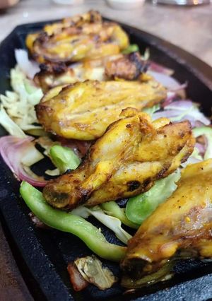 A picture of Lemon Chicken Bar B Q 💛💛.