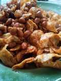 Emping kacang gurih pedas asam manis