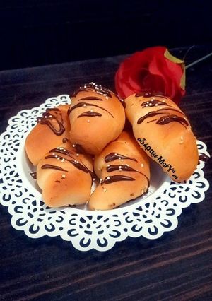 عکسی از دستور نان شکلاتی با خمیر جادویی 🥐