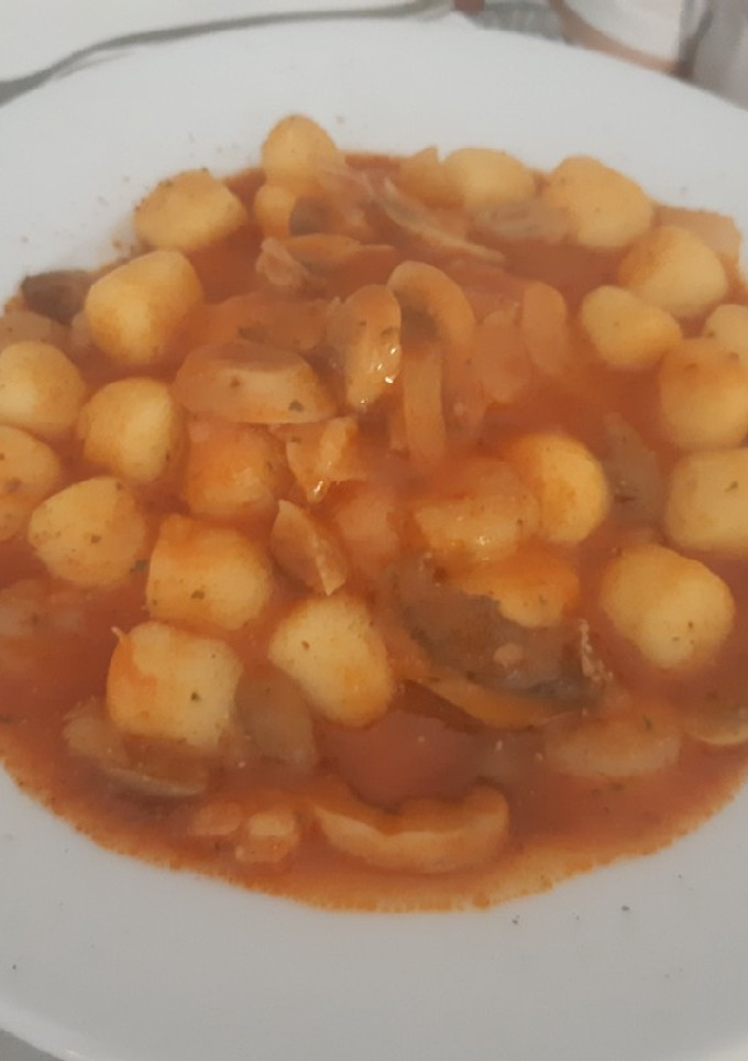 Una foto de Gnocchis con salsa mar e monti