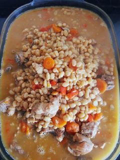Una foto de Habichuelas con costillas de cerdo