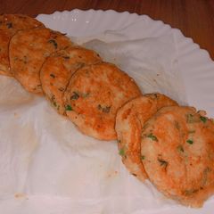 A picture of Potato cutlets, crispy aloo ki tikki recipe. Iftar special 2019.