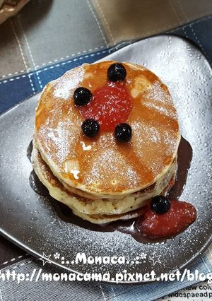 草莓淋醬鬆餅(自製鬆餅粉) 的食譜成品照片