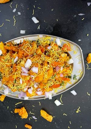 કુરકુરે ચાટ (Kurkure Chaat Recipe In Gujarati) રેસીપી મુખ્ય ફોટો