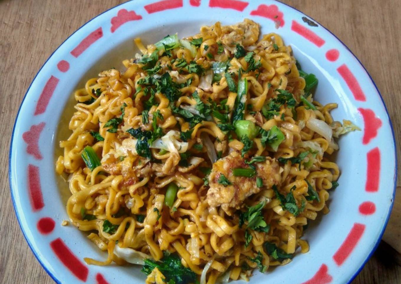 Mie Goreng Burung Dara