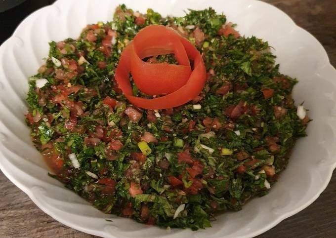 Taboli (Arabischer Salat) Rezept von Warda Ahmad - Cookpad