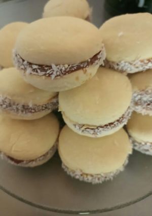 Una foto de Alfajores de maizena (no es sin t.a.c.c)