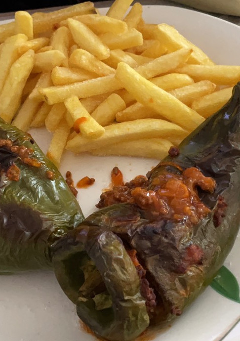 Una foto de Pimientos verdes rellenos de carne