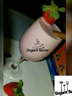 A picture of Stawberry smoothie.