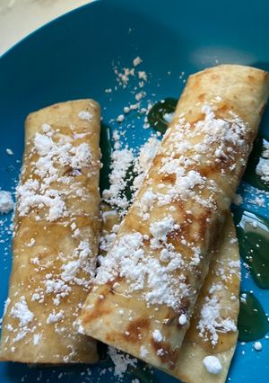A picture of French toast tortillas.