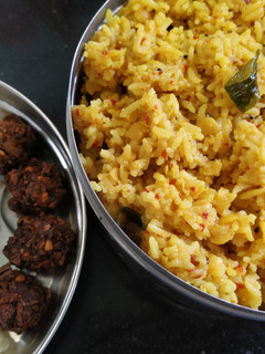 பருப்பு சாதம் (Paruppu Satham Recipe in Tamil) செய்முறை முக்கிய புகைப்படம்