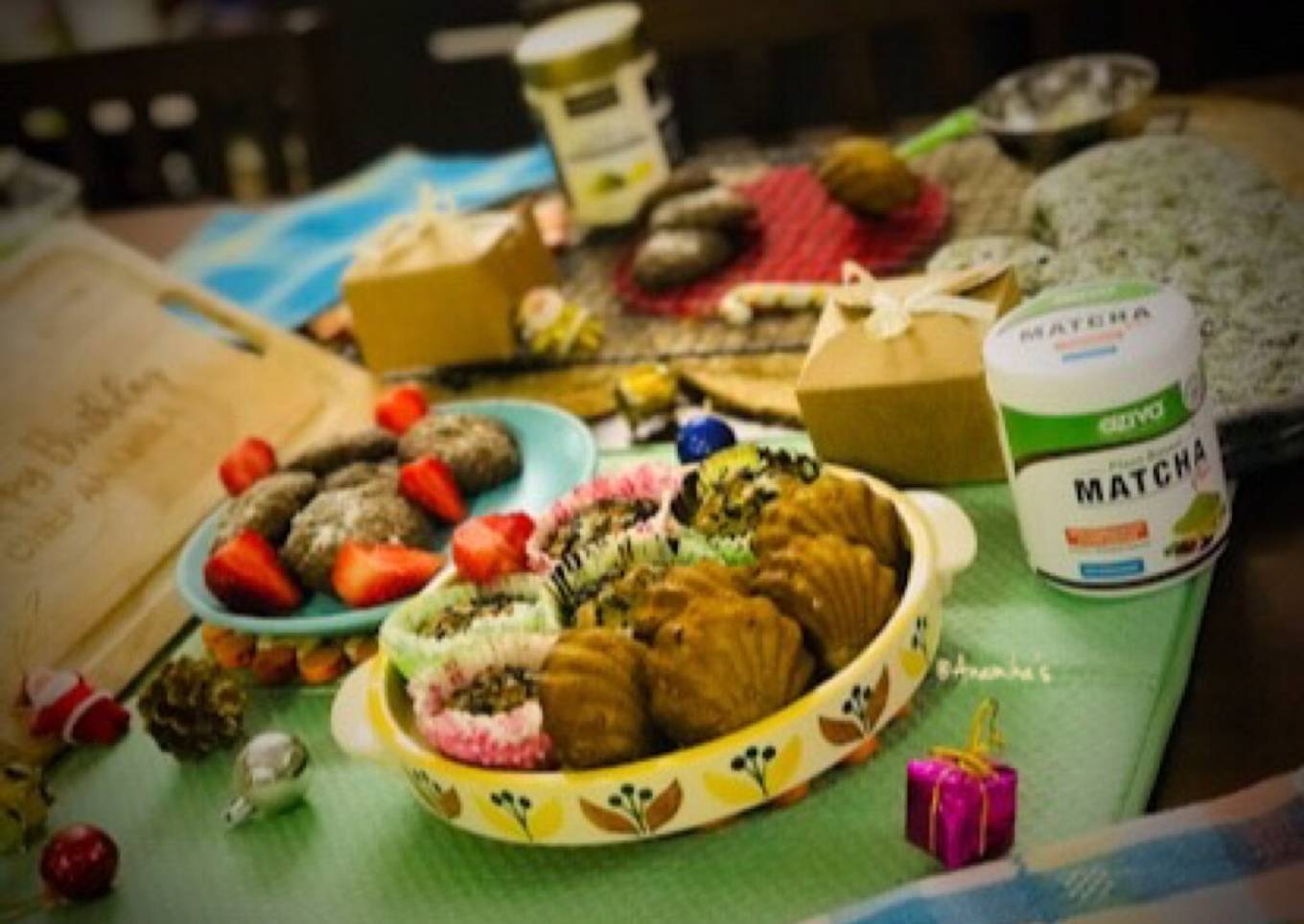 Lemon Matcha & Green Peas Pearl Cookies & Japanese Madeleines Bowl