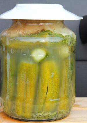 Klasszikus kovászos uborka recept fotója