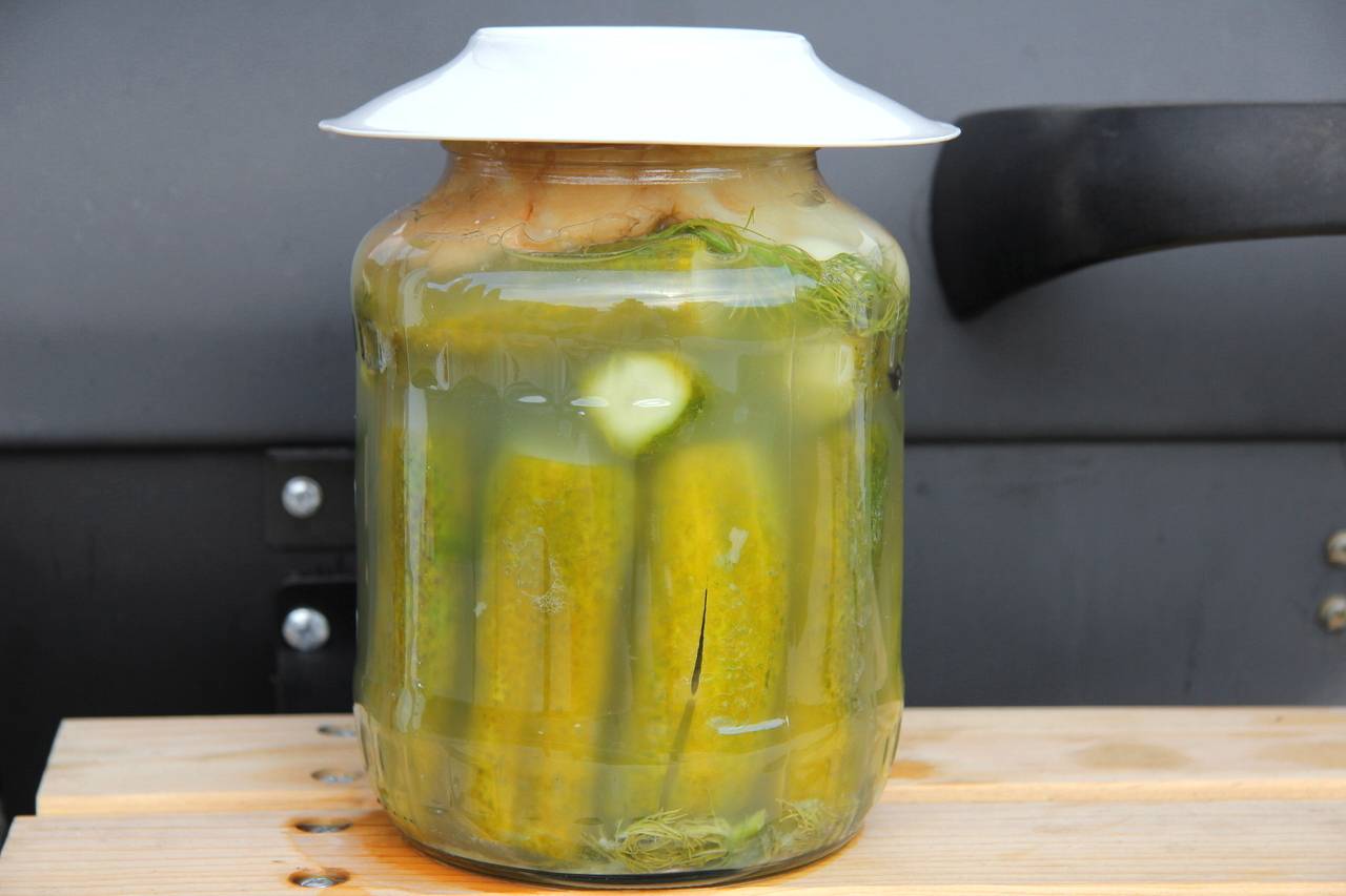 Klasszikus kovászos uborka recept recept fotó