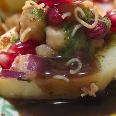 A picture of Atom bomb chaat.