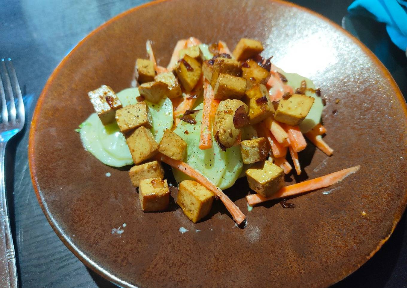 Salade de tofu, carottes et concombre