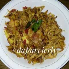 A picture of Ayam Kentang Suwir Balado.